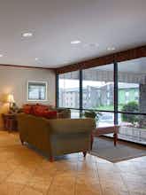 Hotel Best Western Plus Landing View Inn & Suites photo 4