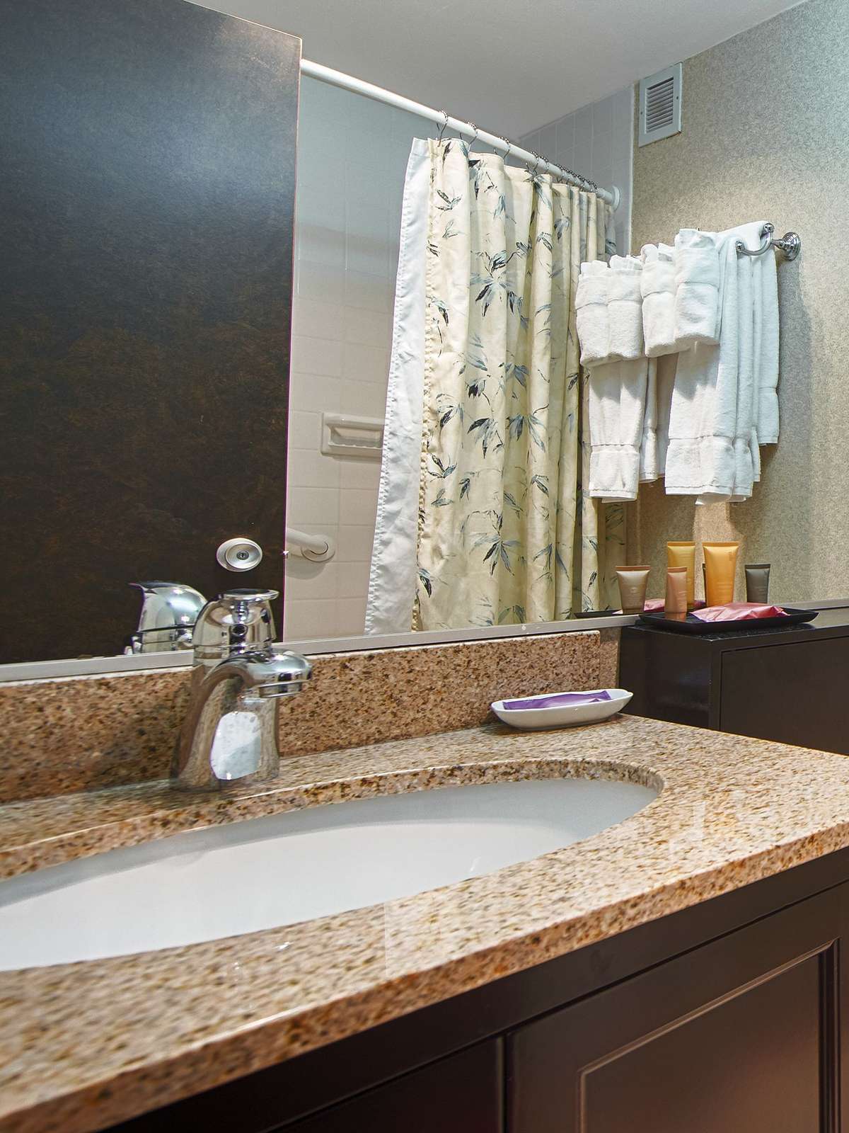 Hotel Best Western at Historic Concord photo 2