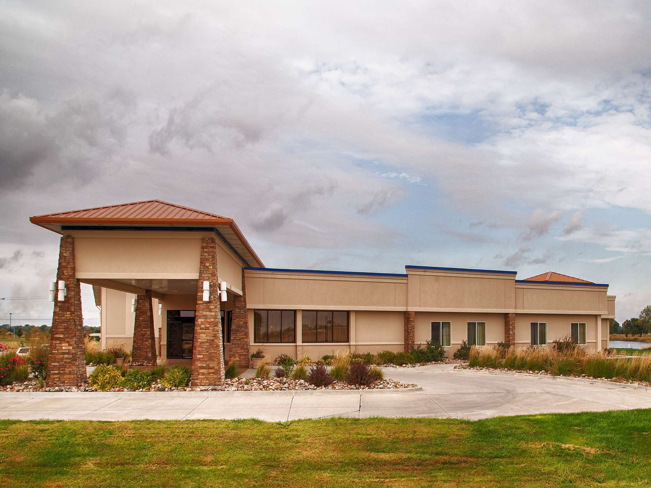Best Western Plus Mid Nebraska Inn & Suites