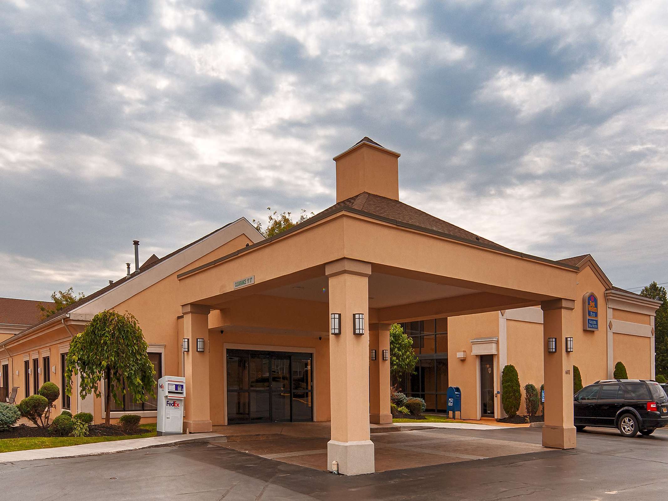 Best Western Galleria Inn & Suites