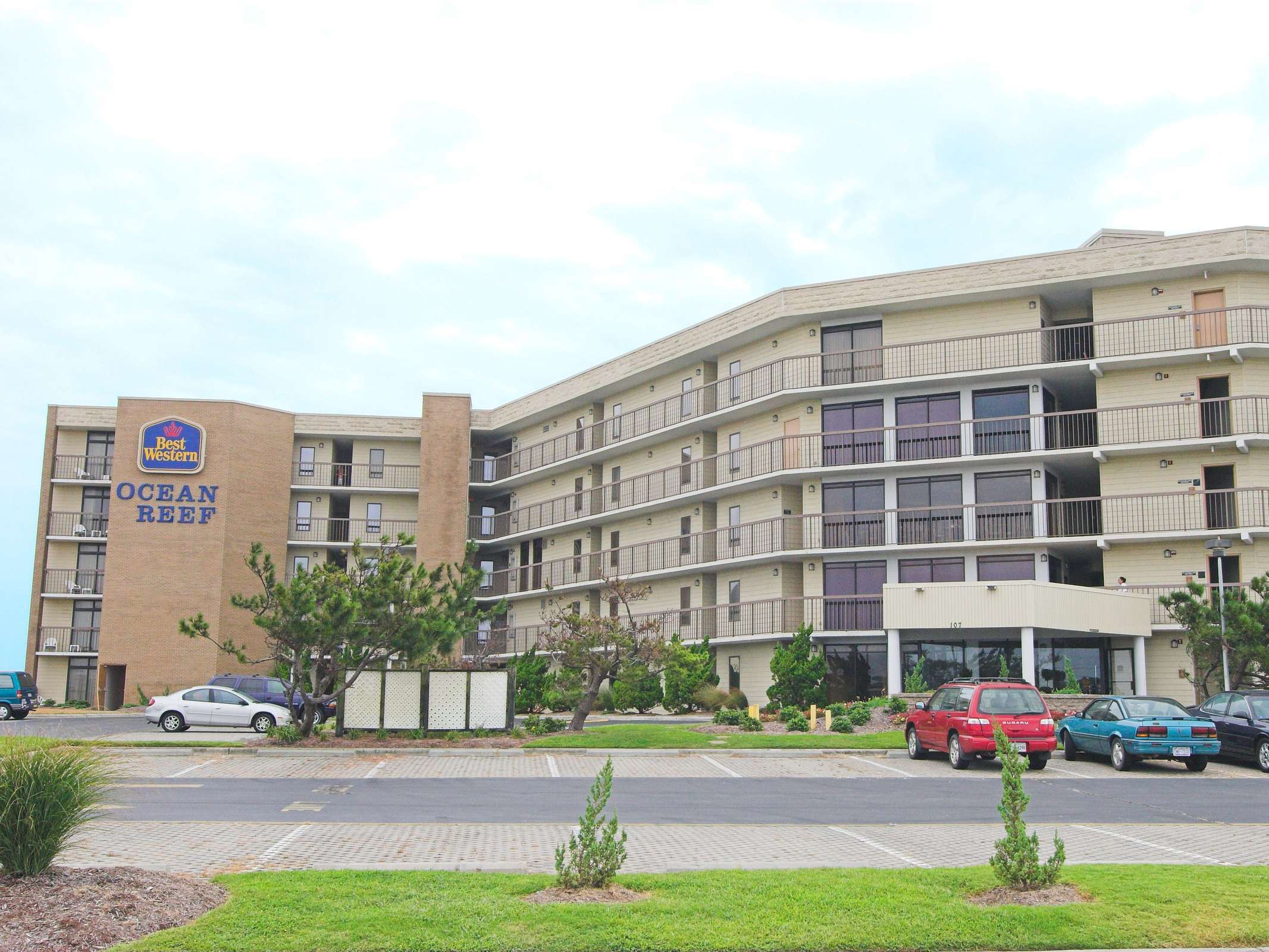 Best Western Ocean Reef Suites