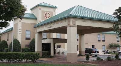 Best Western Plus Edison Inn