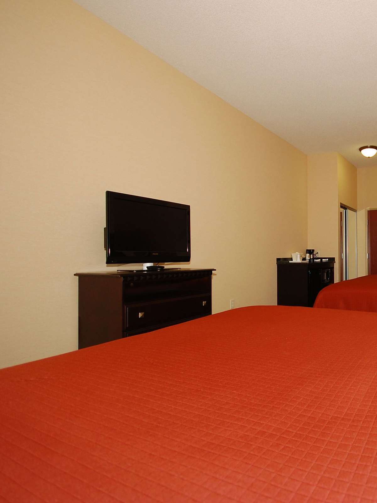 Hotel Best Western Plus Victor Inn & Suites photo 2
