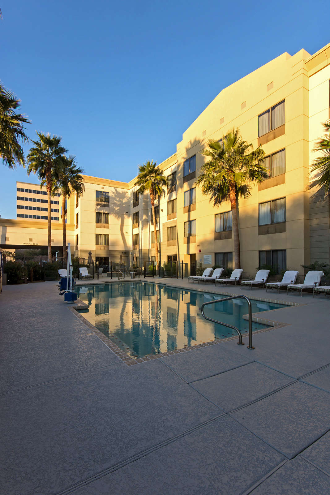 Hotel Hampton Inn Phoenix-Biltmore photo 1