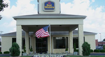 Best Western Inn & Suites - Monroe
