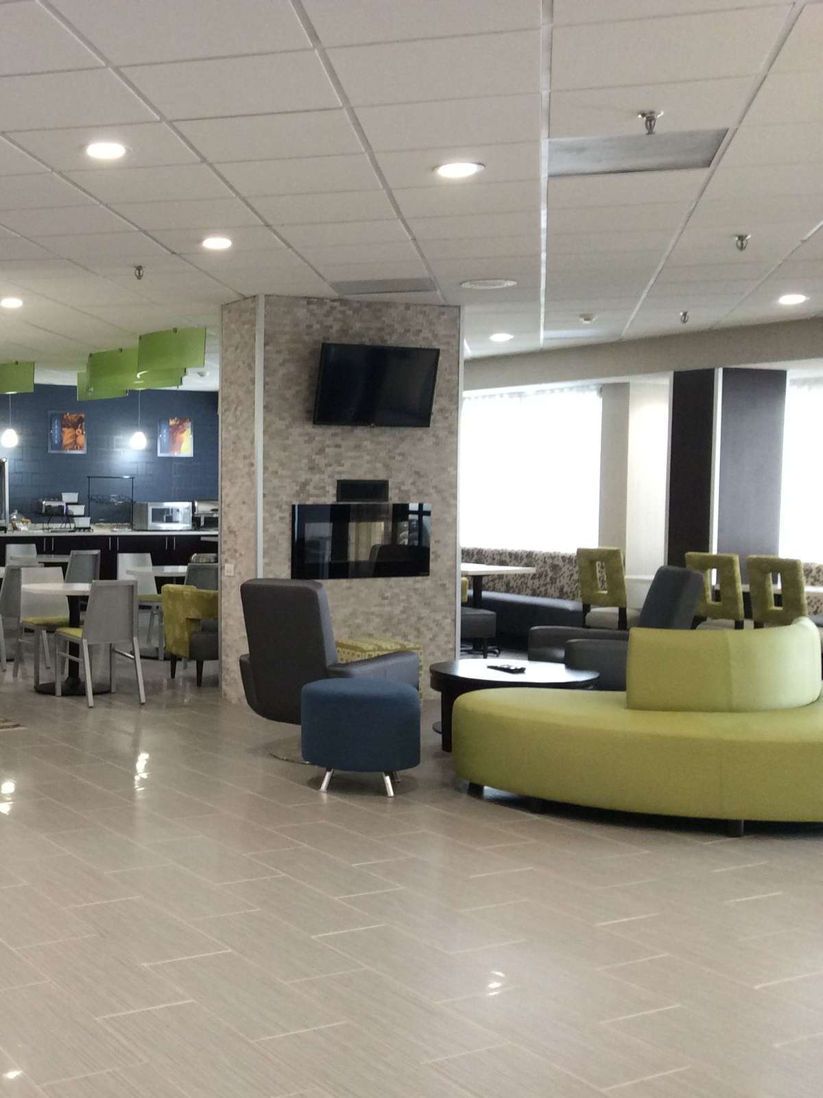 Hotel Best Western Plus Hanes Mall Hotel photo 3