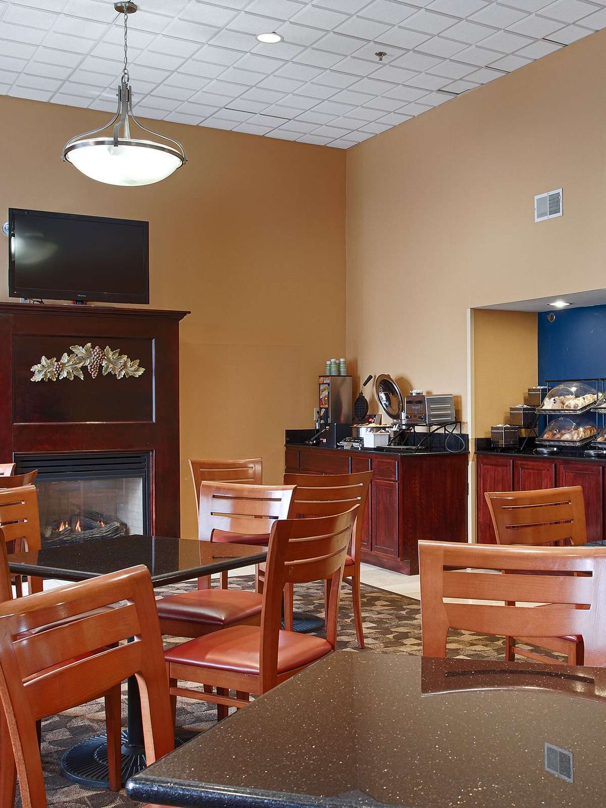 Hotel Best Western Concord Inn & Suites photo 5