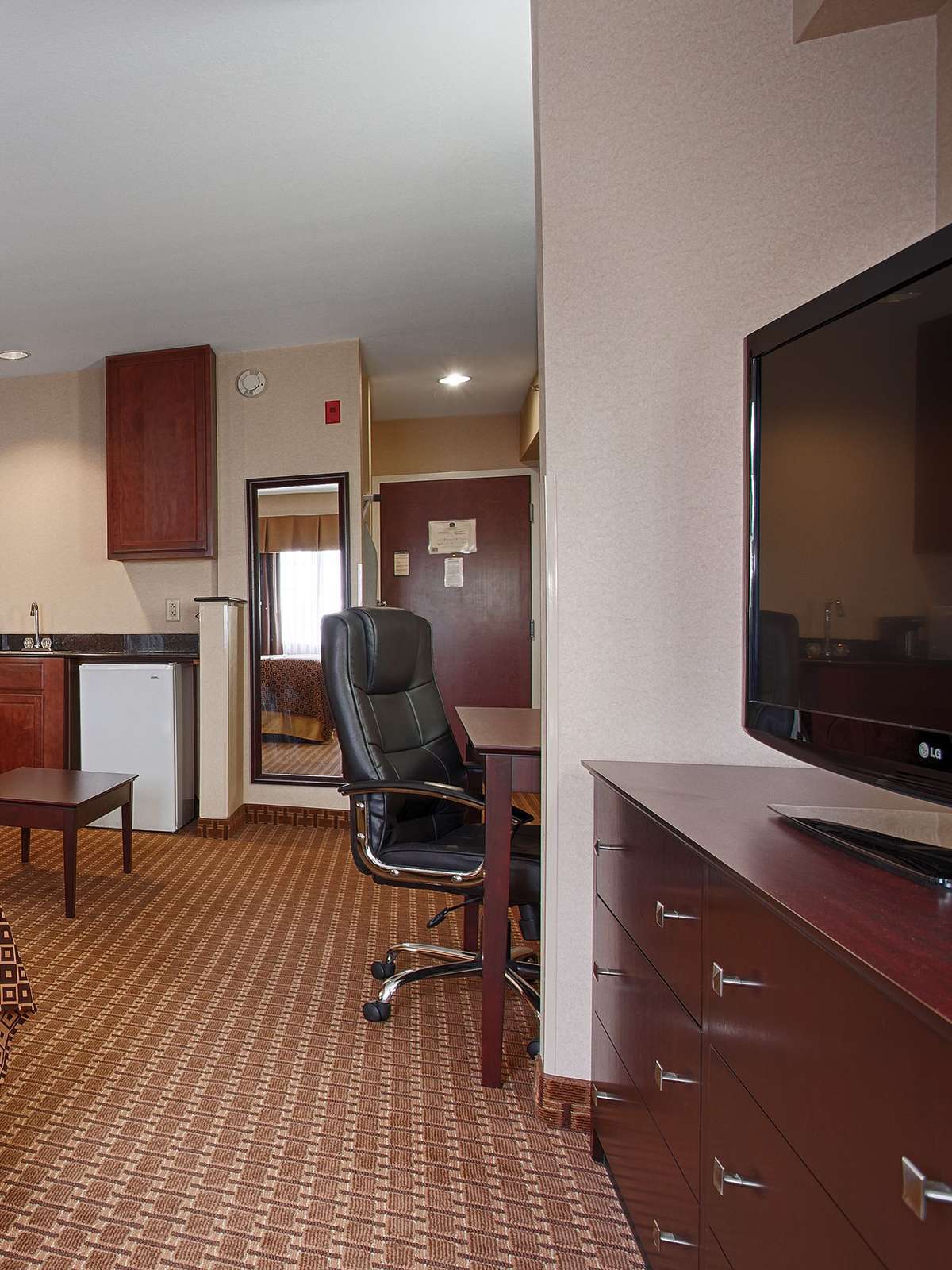 Hotel Best Western Concord Inn & Suites photo 2