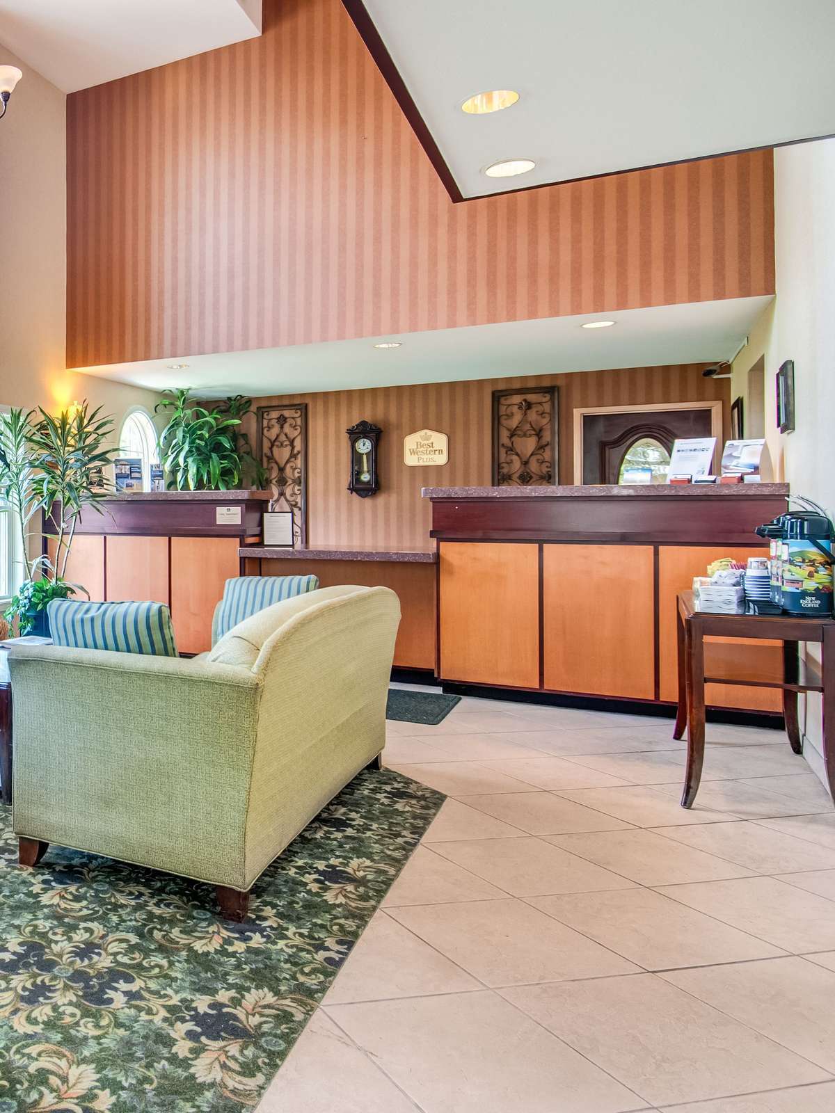 Hotel Best Western Plus The Inn at Hampton photo 5