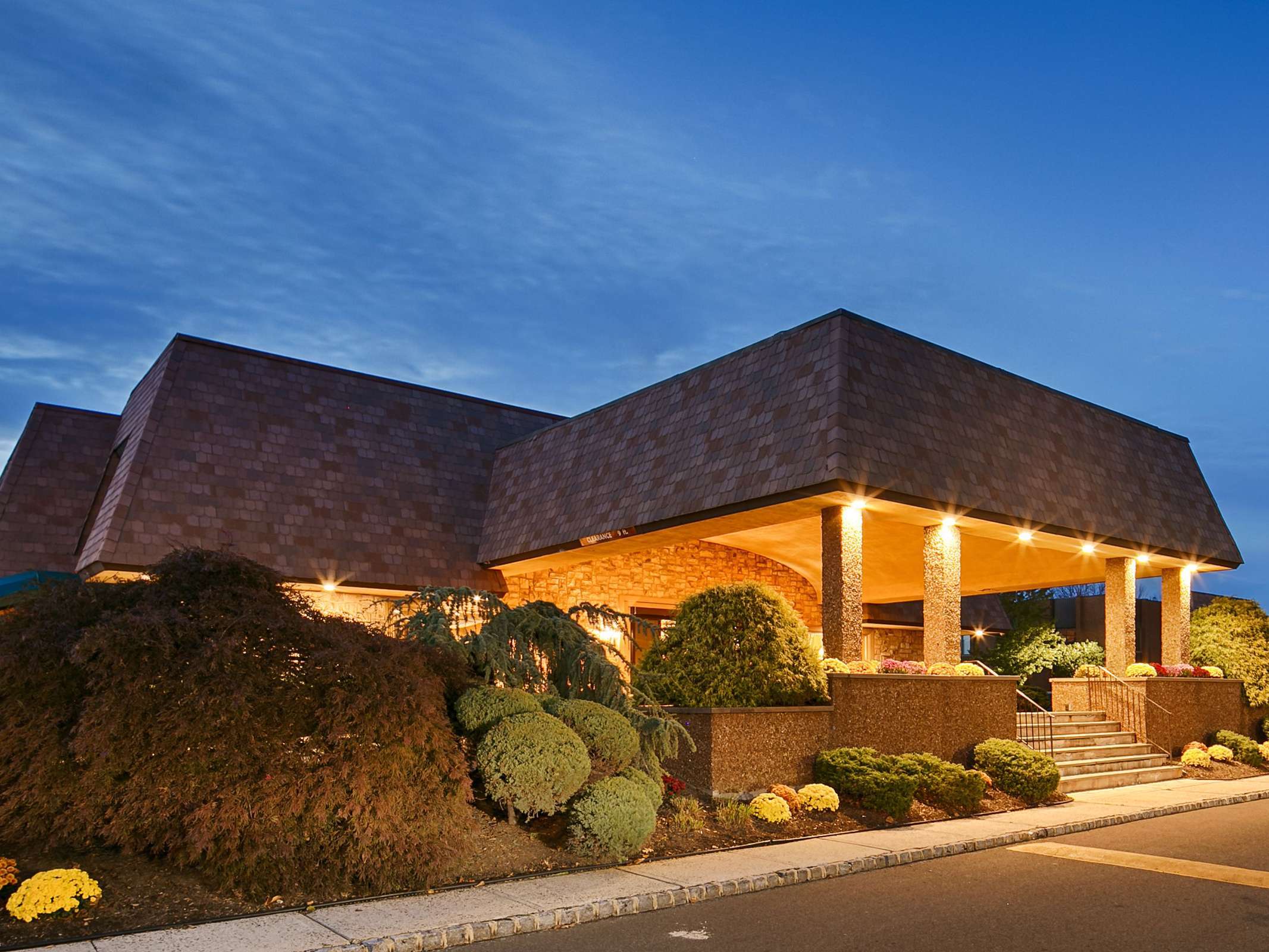 Best Western Plus Murray Hill Hotel and Suites