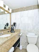 Hotel Best Western Plus Newark Airport West photo 1