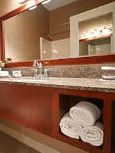 Hotel Best Western Plus Lawnfield Inn & Suites photo 3