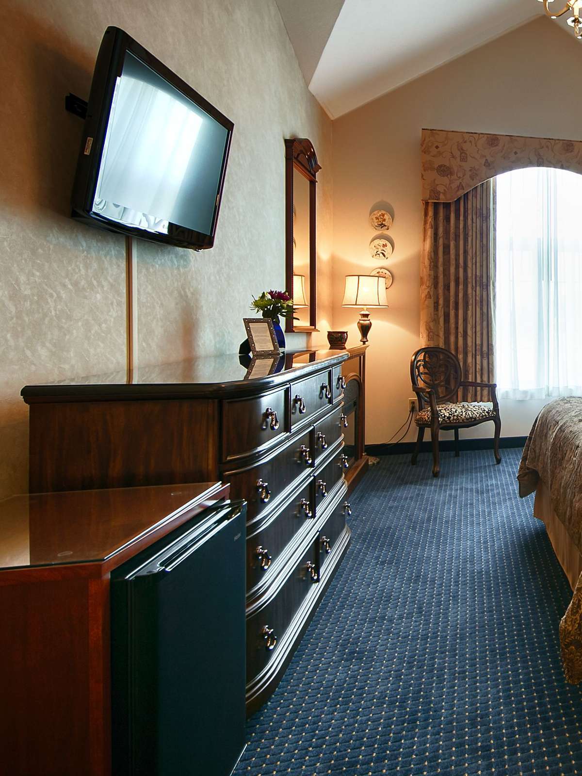 Hotel Best Western Plus Lawnfield Inn & Suites photo 2