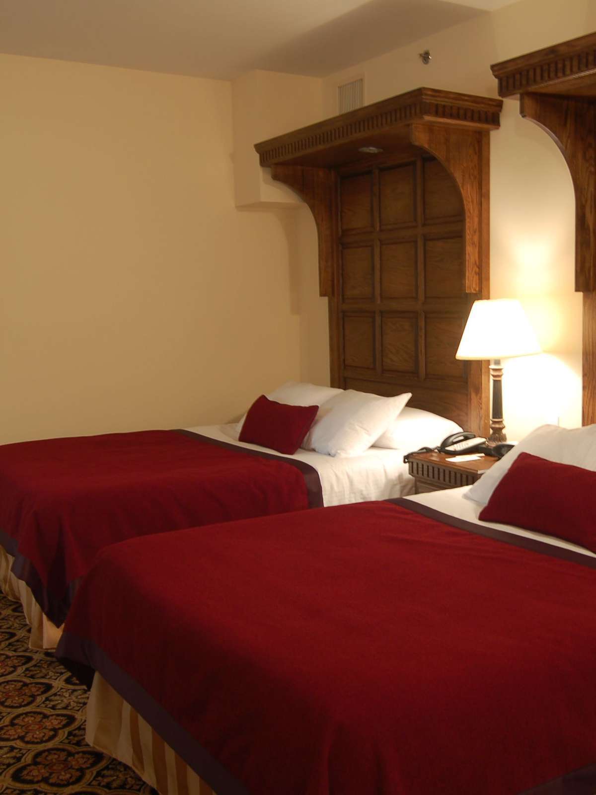 Best Western Premier Mariemont Inn