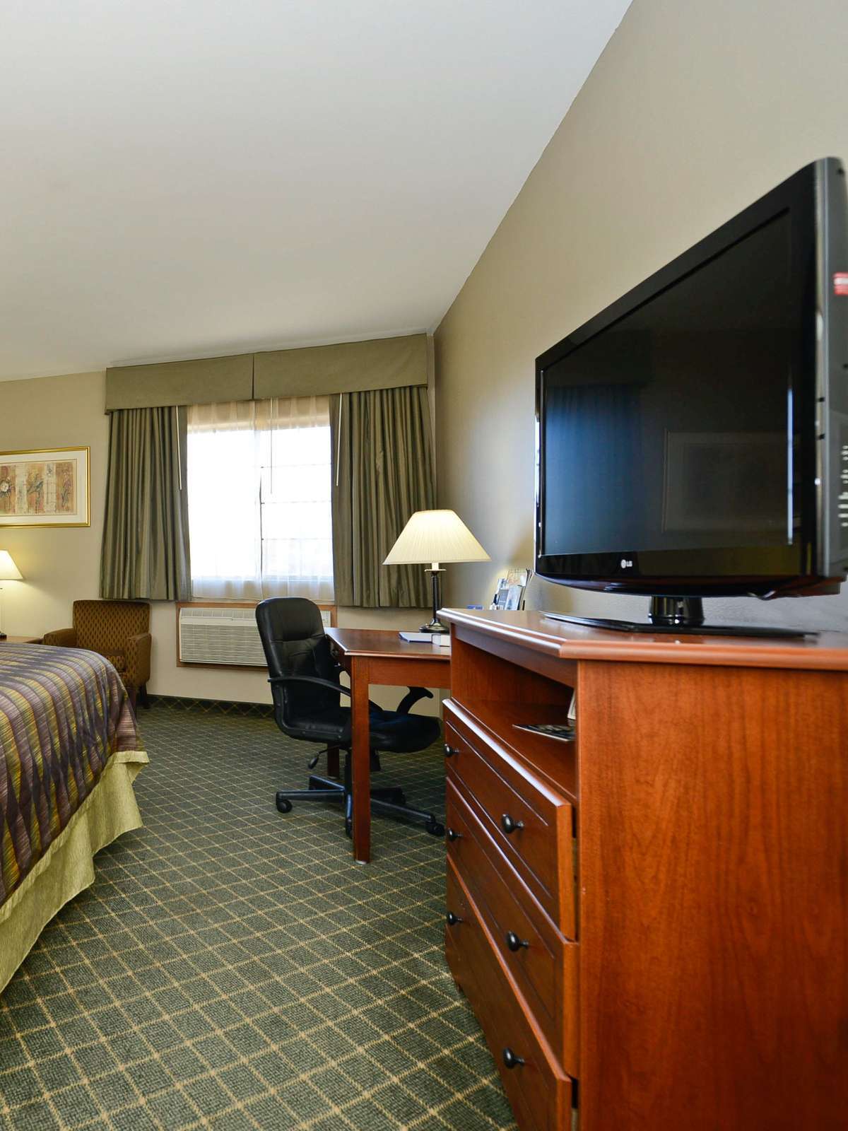 Hotel Best Western Plus Tulsa Inn & Suites photo 2