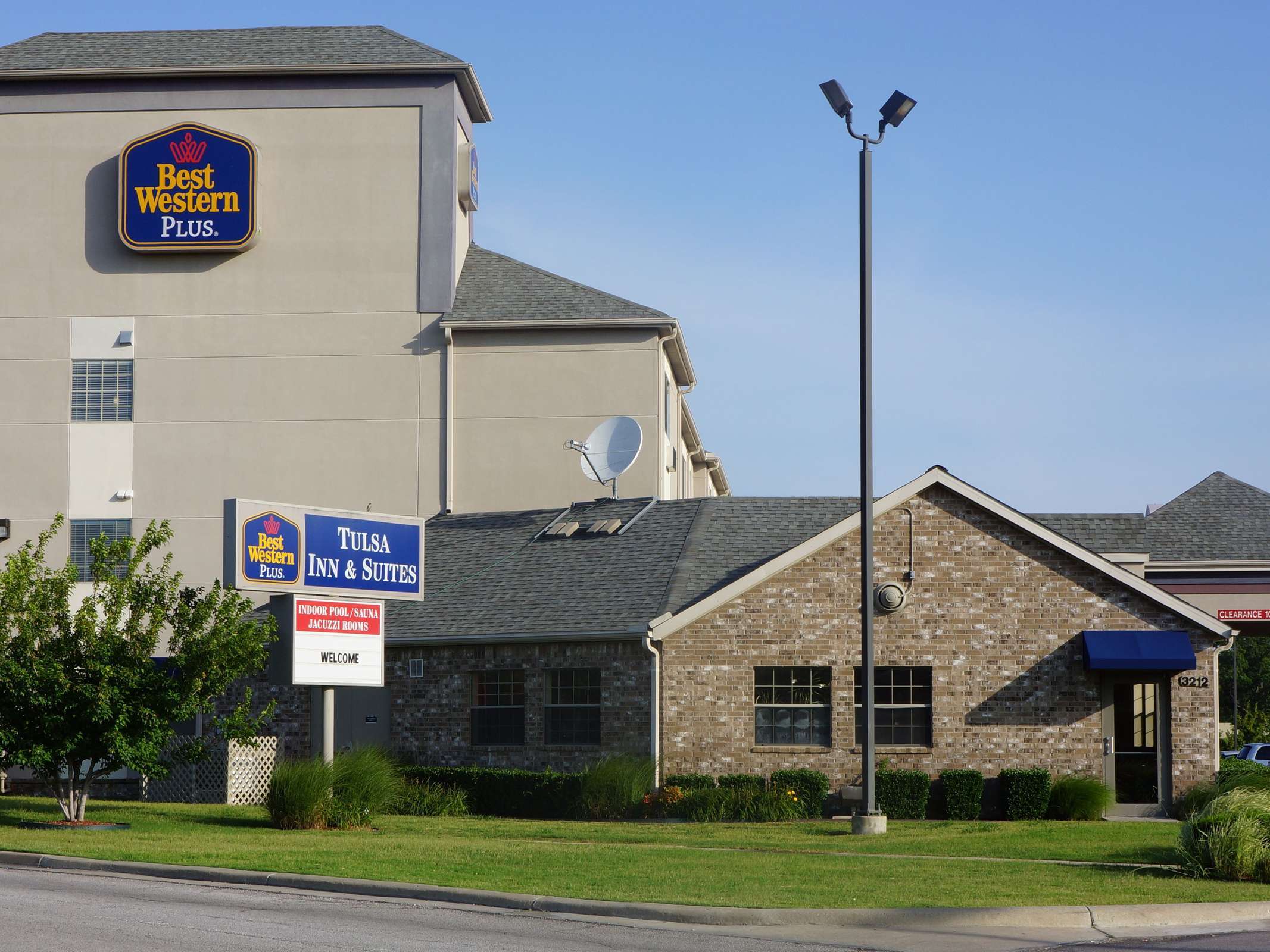 Best Western Plus Tulsa Inn & Suites