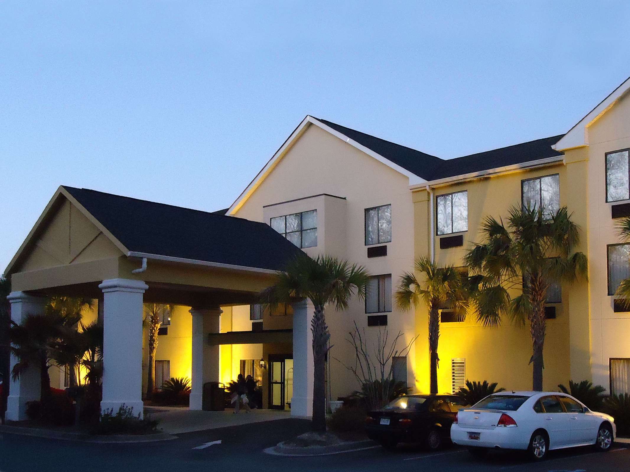 Best Western Magnolia Inn and Suites