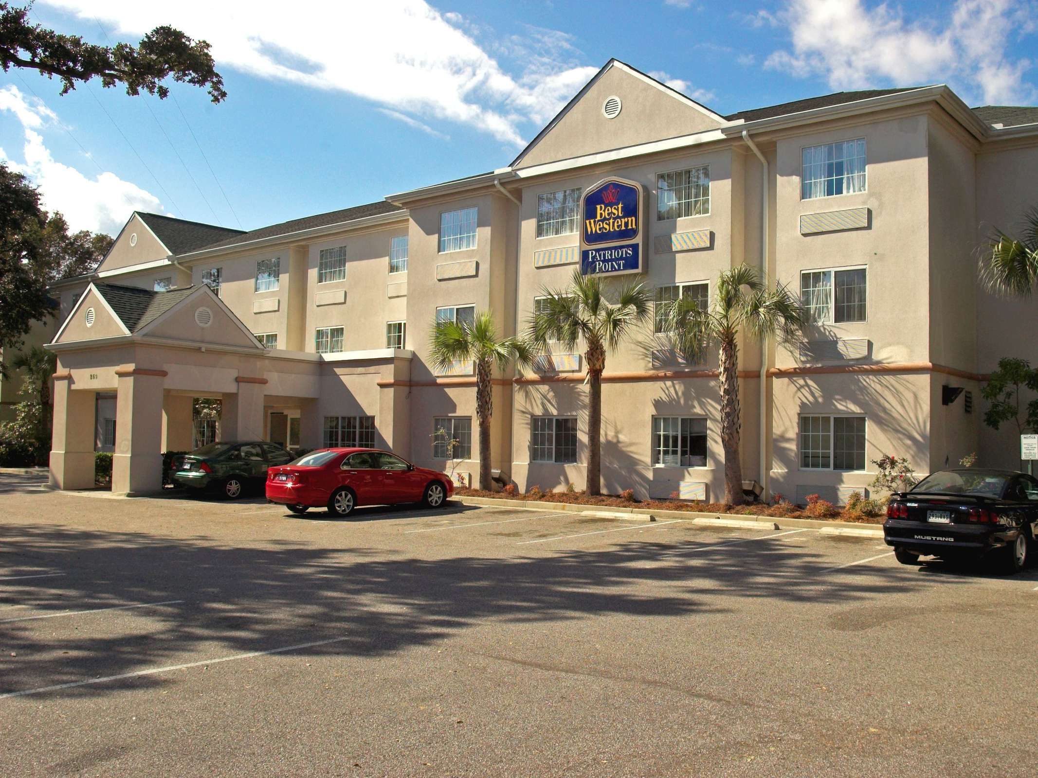 Best Western Patriots Point