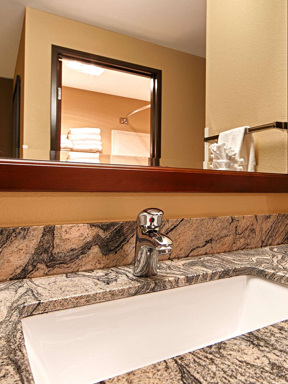 Hotel Best Western Plus Prairie Inn photo 2