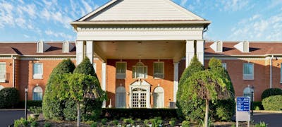 Best Western Spring Hill Inn & Suites