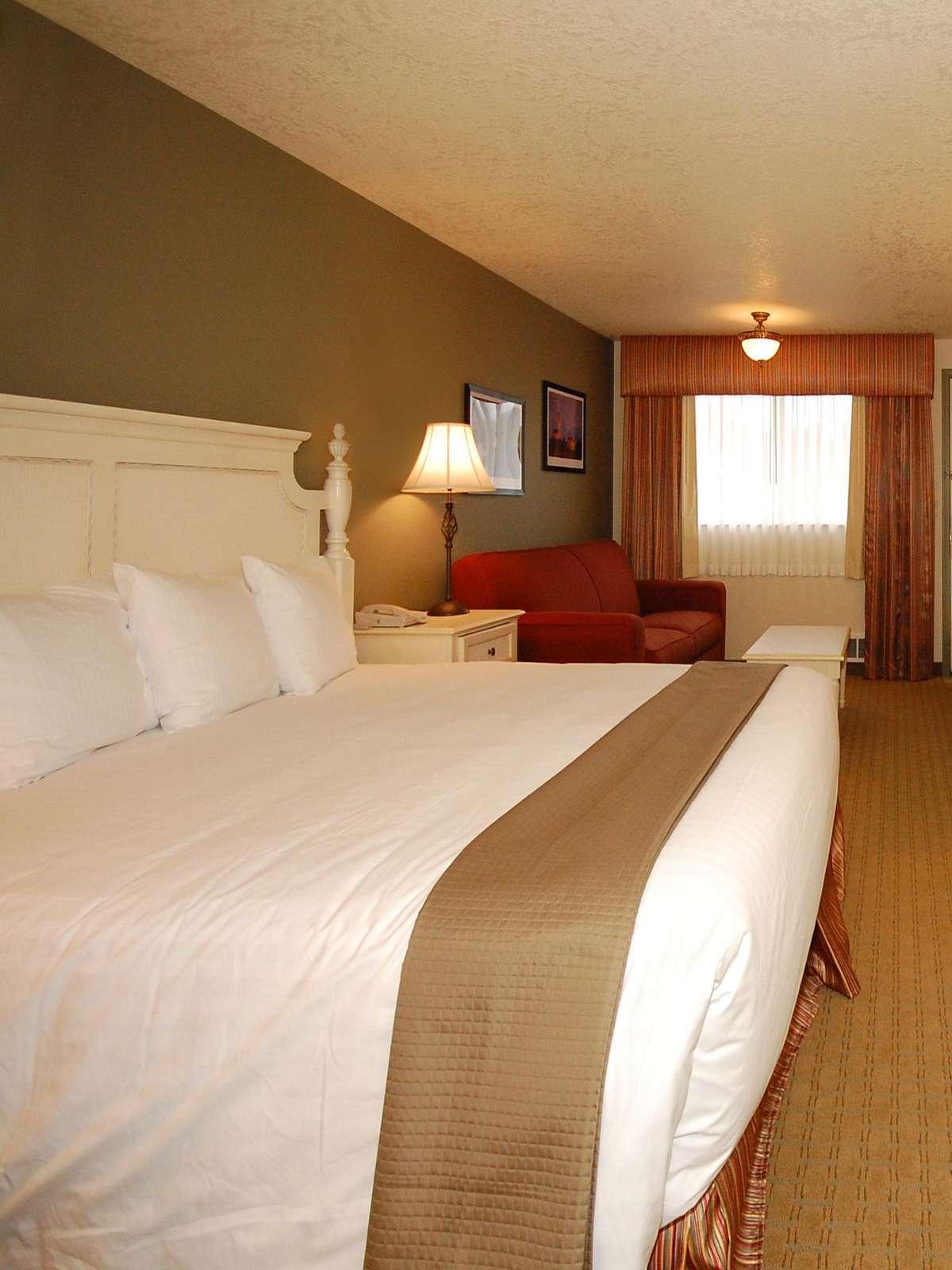 Hotel Best Western Inn at Face Rock photo 1