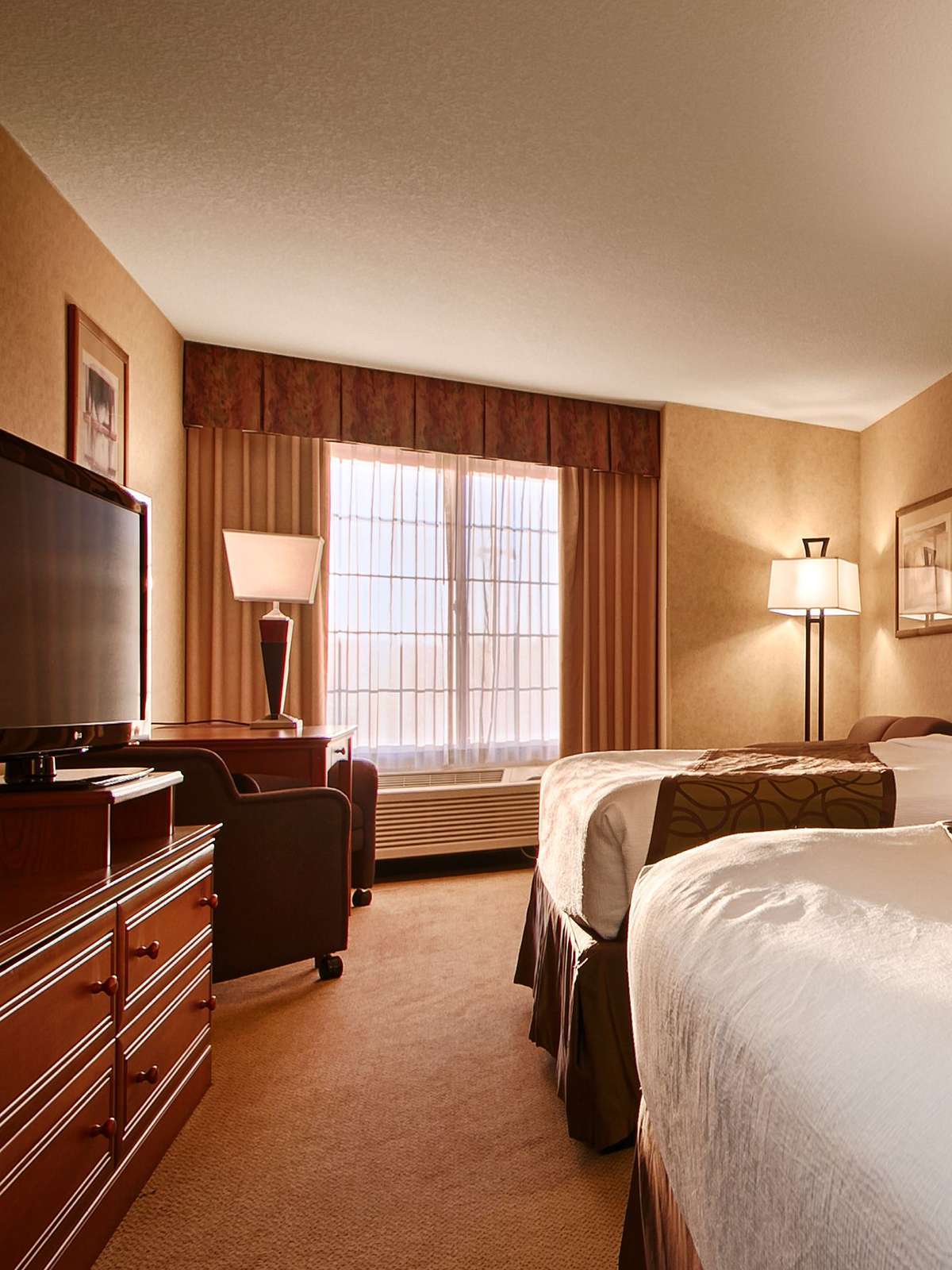 Hotel Best Western Plus Northwind Inn & Suites photo 2