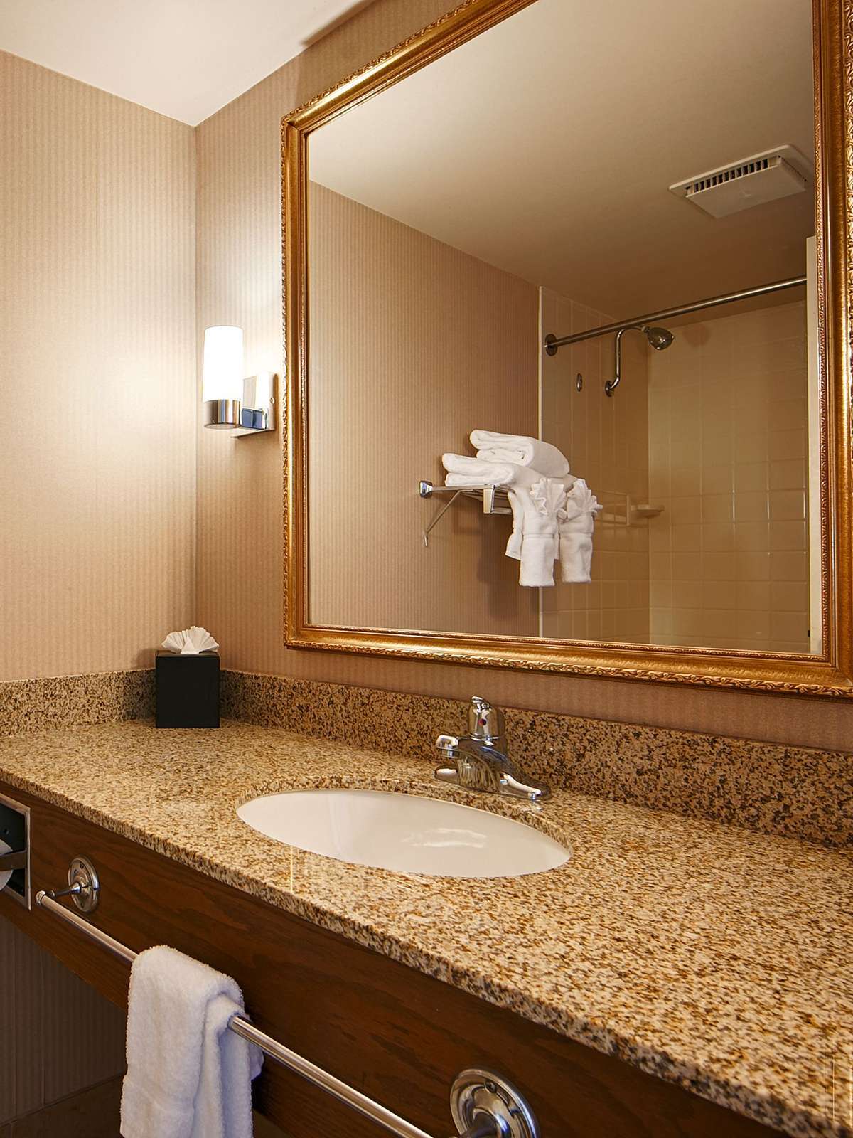 Hotel Best Western Plus Agate Beach Inn photo 3