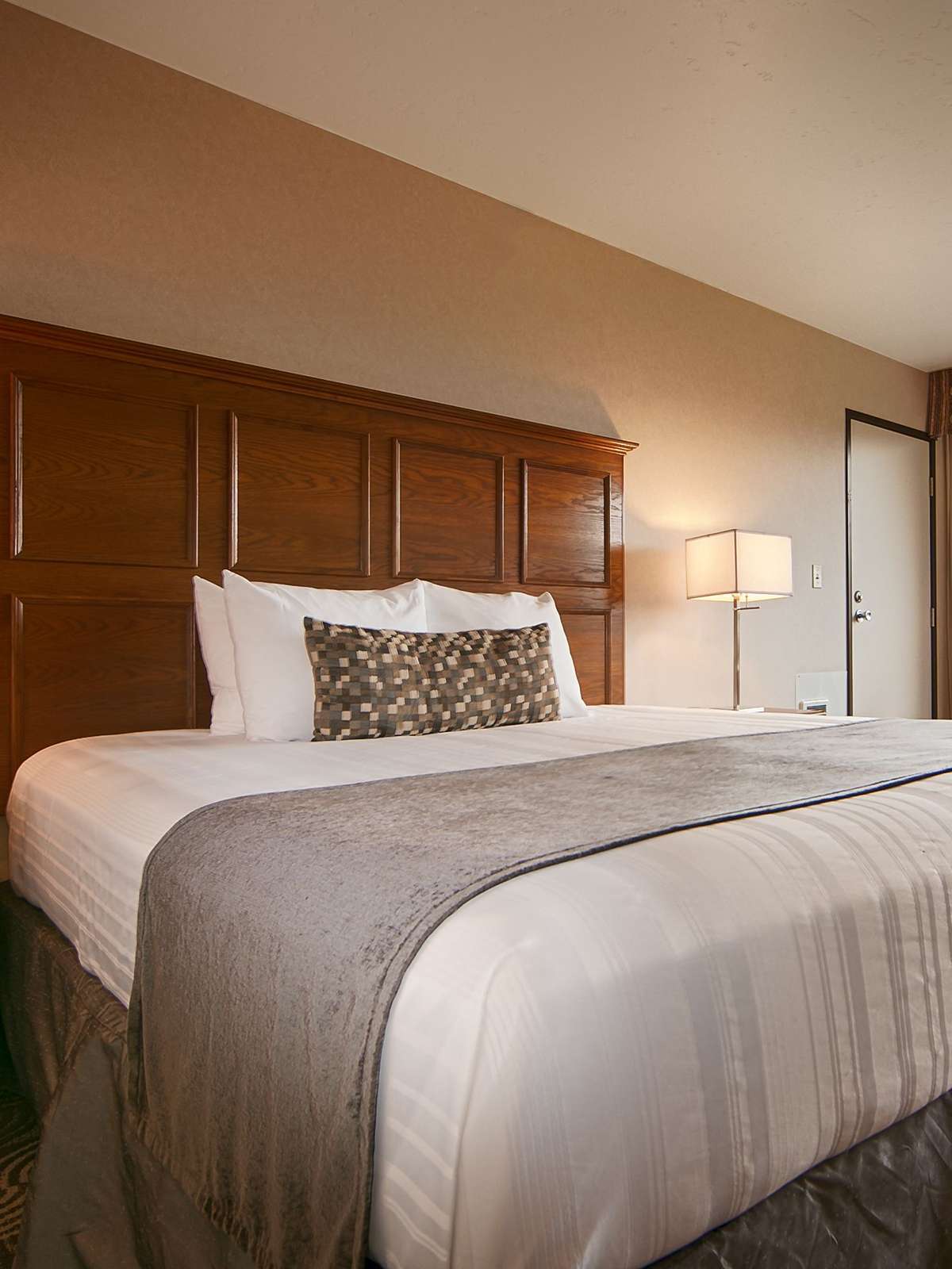 Hotel Best Western Plus Agate Beach Inn photo 1