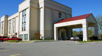 Best Western Plus Belle Meade Inn & Suites