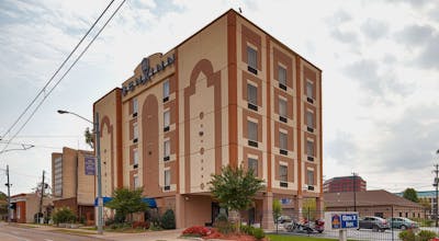 Best Western Plus Gen X Inn