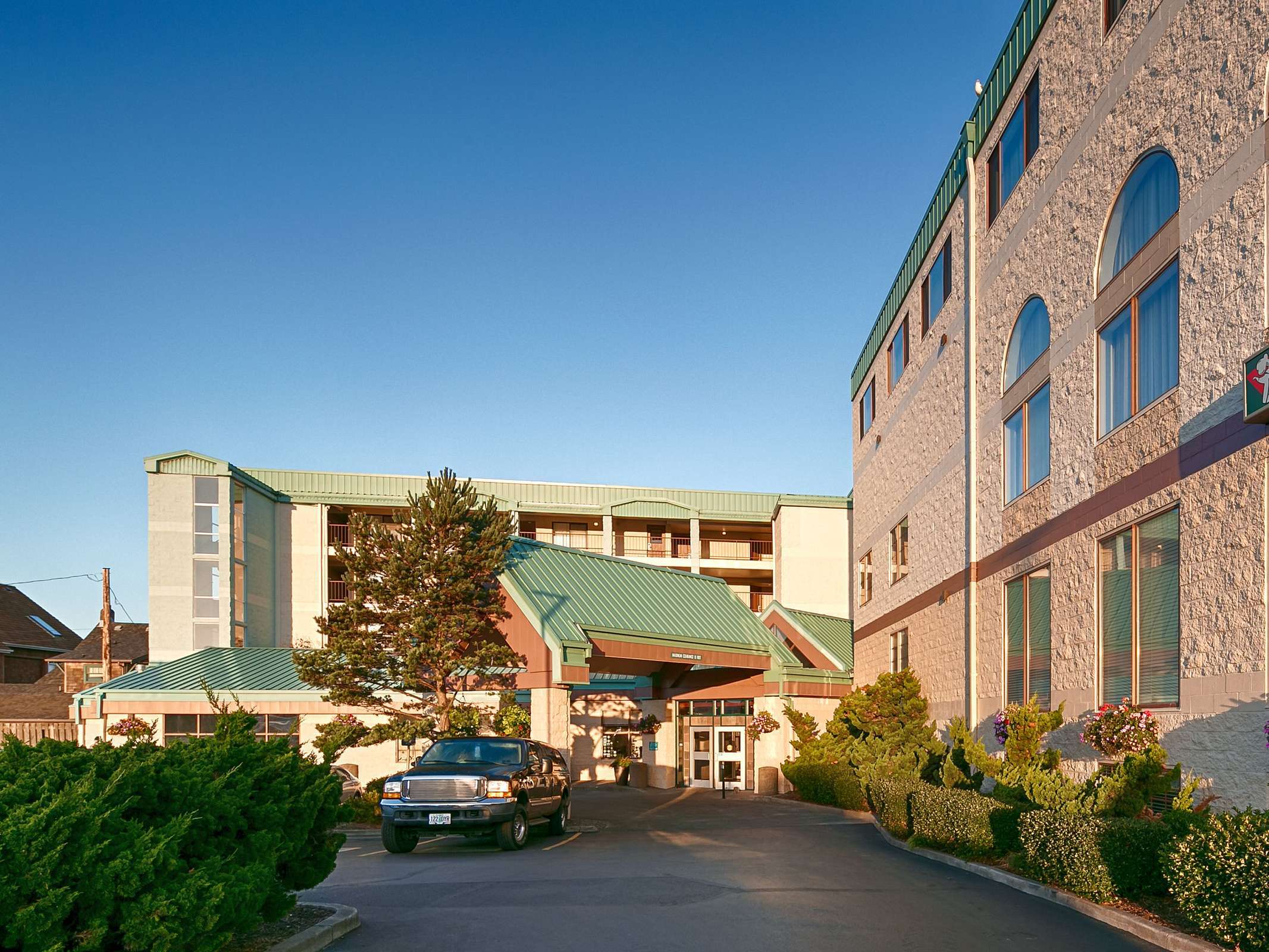 Best Western Plus Ocean View Resort