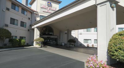 Best Western Plus Mill Creek Inn