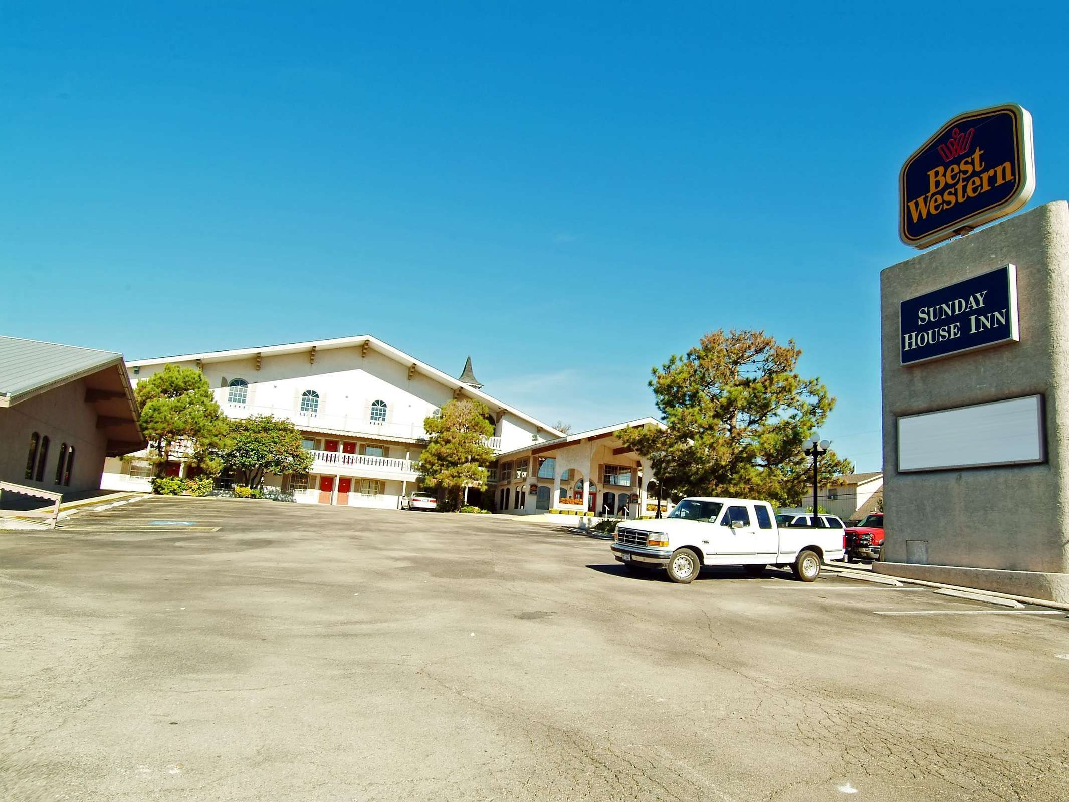 Best Western Sunday House Inn