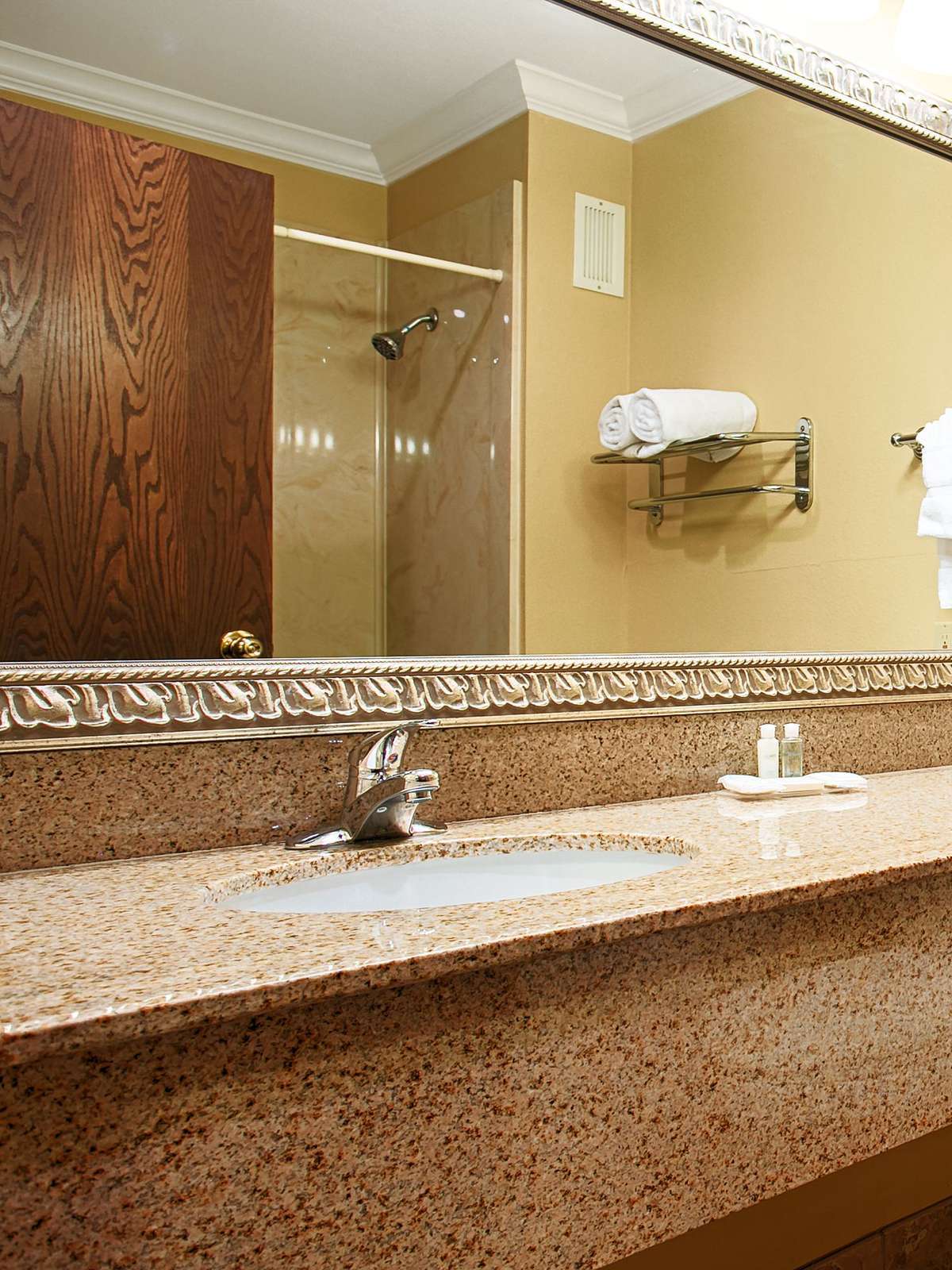 Hotel Best Western Plus Southpark Inn & Suites photo 3