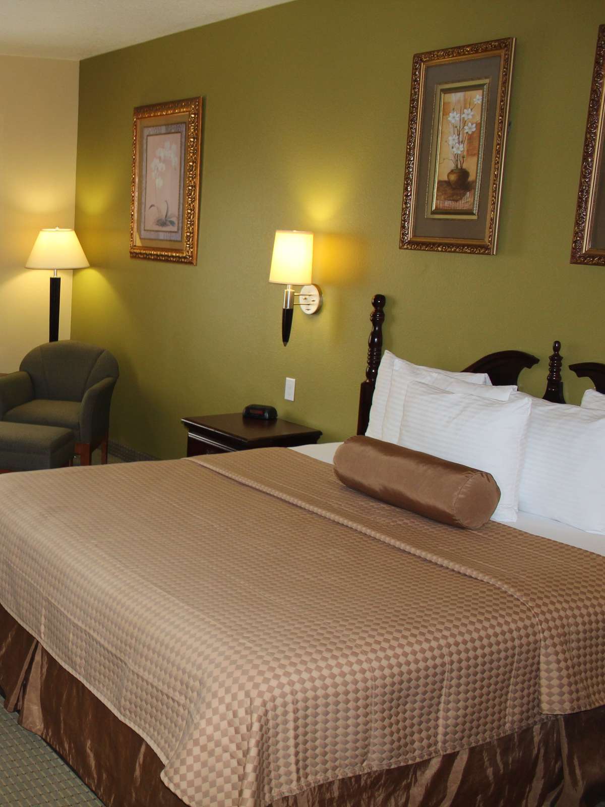 Hotel BEST WESTERN Heritage Inn photo 1