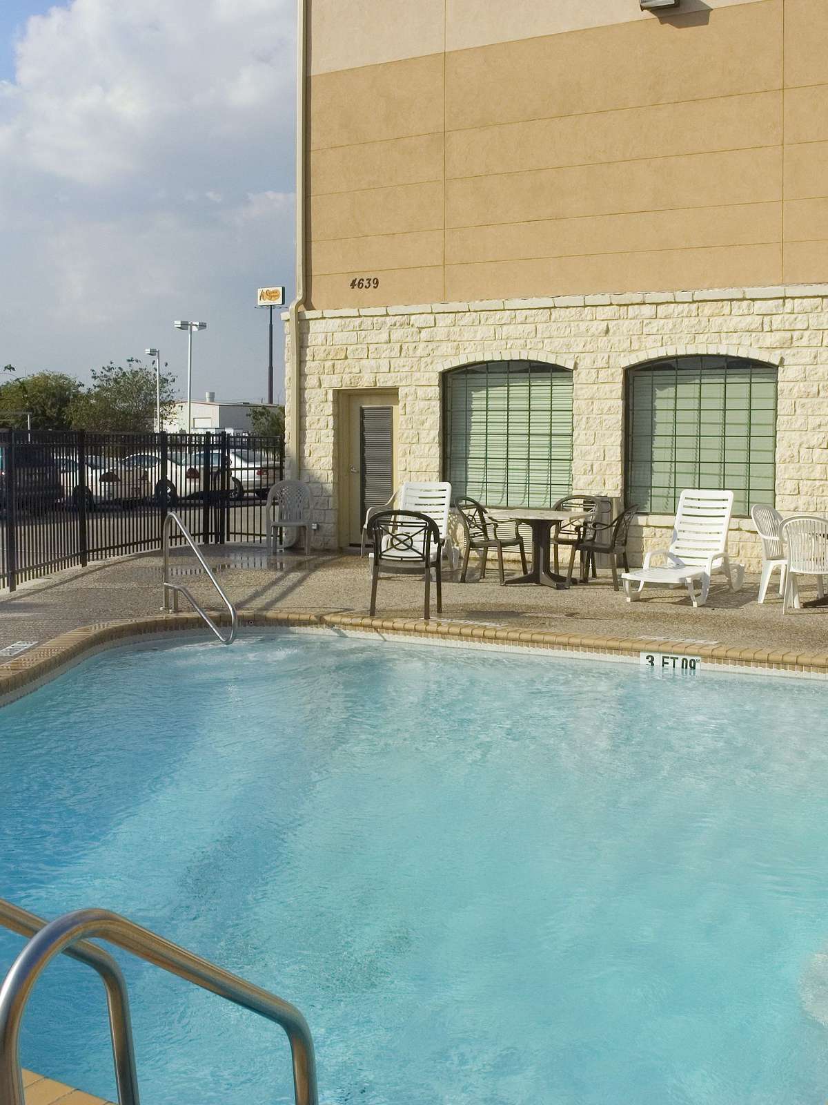 Hotel Best Western Windsor Pointe Hotel & Suites-AT&T Center photo 5