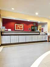 Hotel Best Western Plus Denton Inn & Suites photo 5