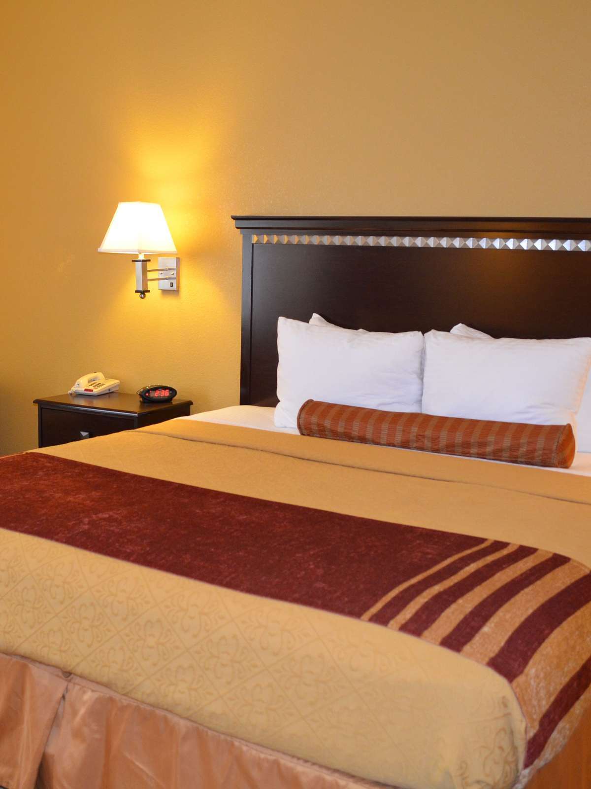 Hotel Best Western Plus North Houston Inn & Suites photo 1