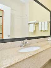 Hotel Best Western Plus North Houston Inn & Suites photo 3
