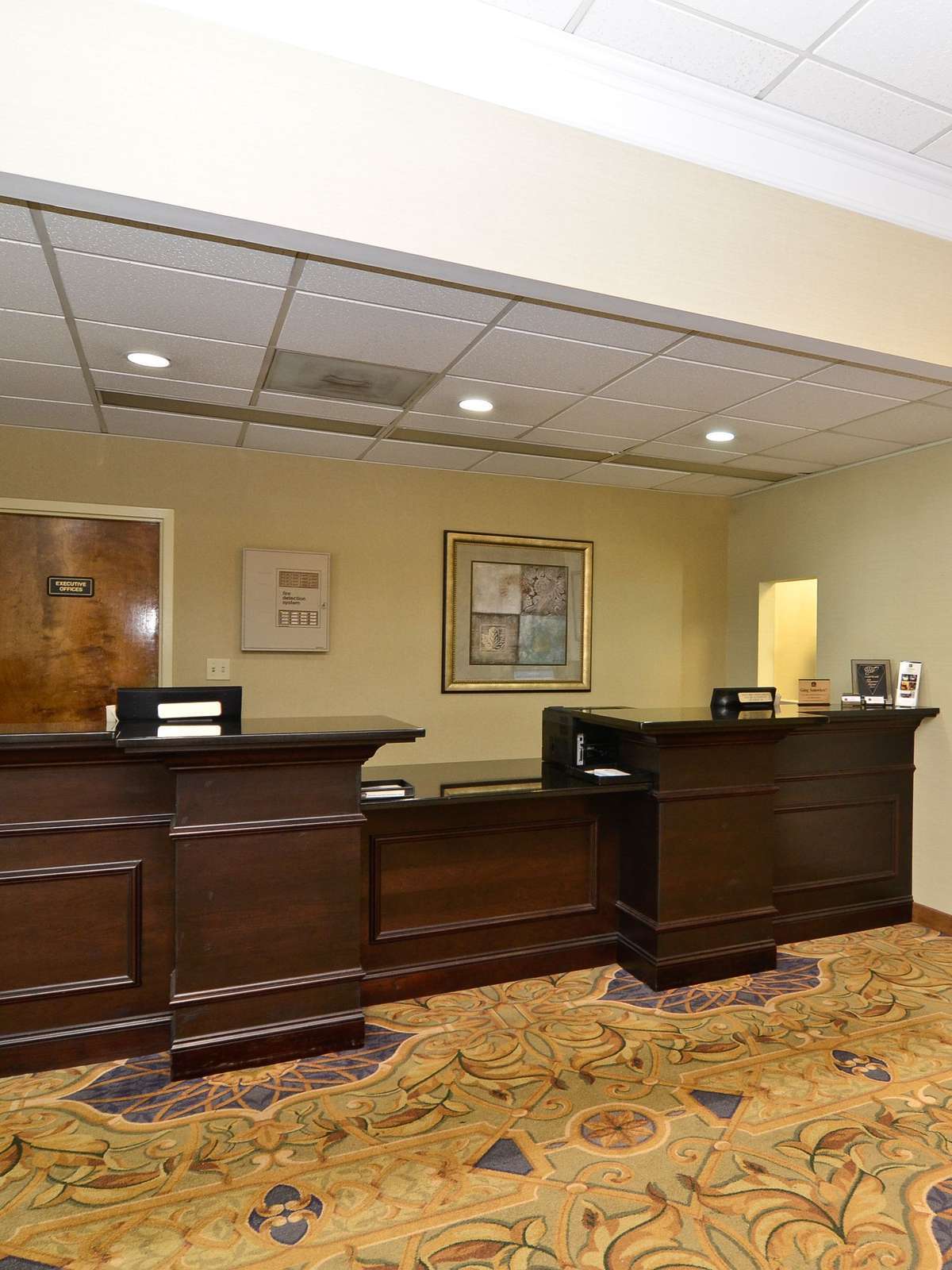 Hotel Best Western Leesburg Hotel & Conference Center photo 5