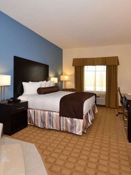 Hotel Best Western Plus Lytle Inn & Suites photo 1