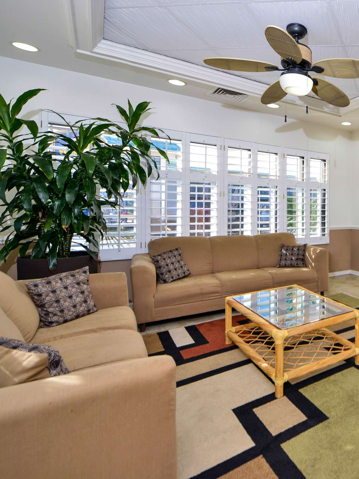 Hotel Best Western Plus Holiday Sands Inn & Suites photo 4