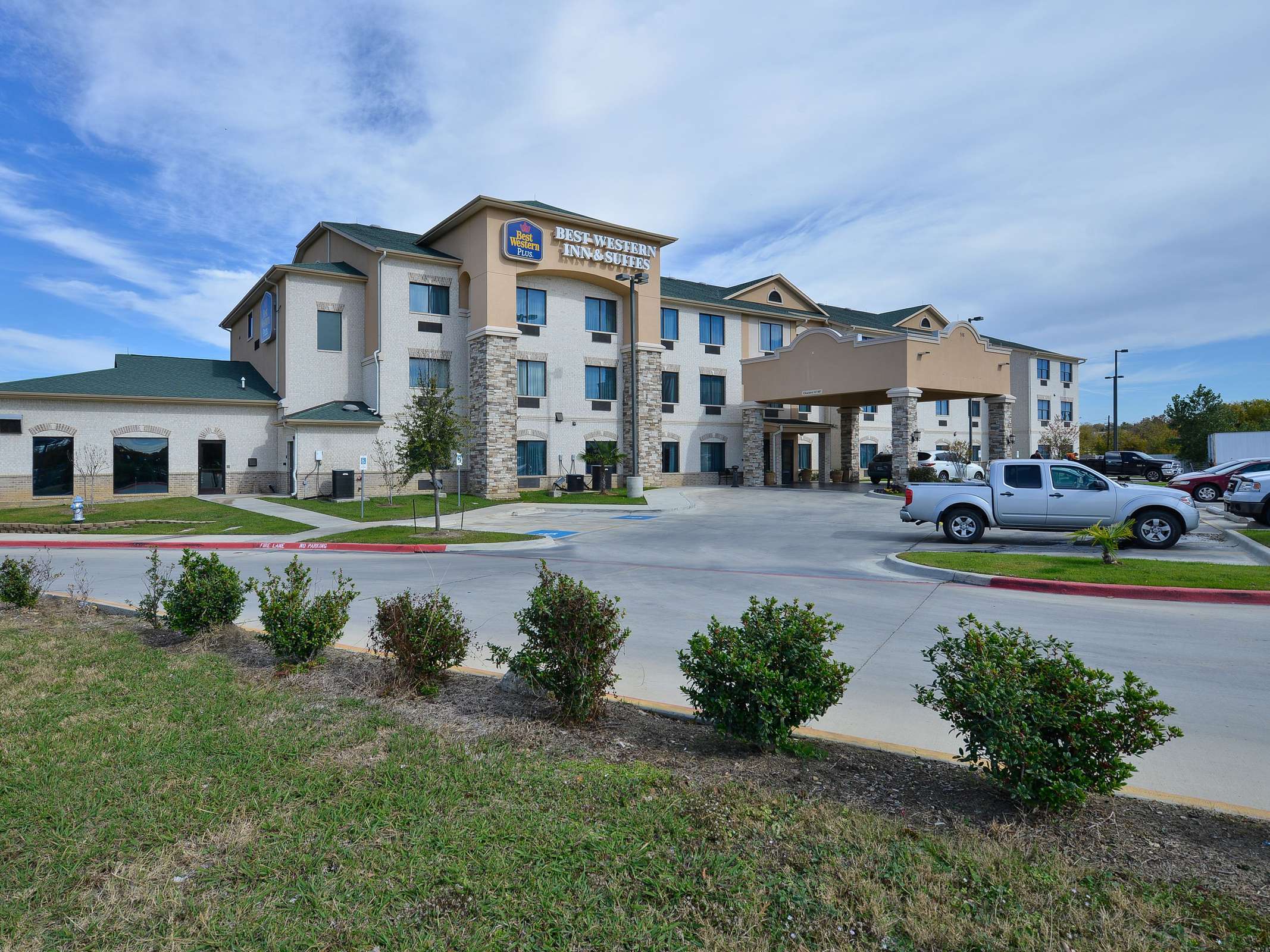 Best Western Plus Burleson Inn & Suites