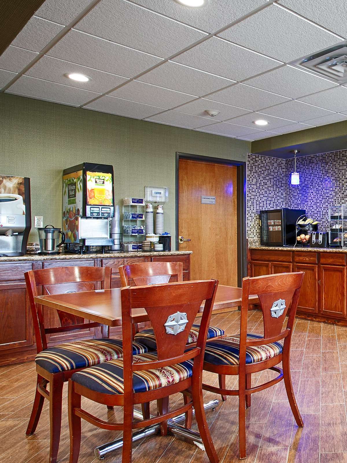 Hotel Best Western Temple Inn & Suites photo 5