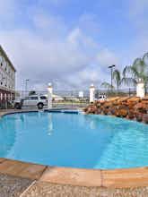 Hotel Best Western Plus Victoria Inn & Suites photo 4