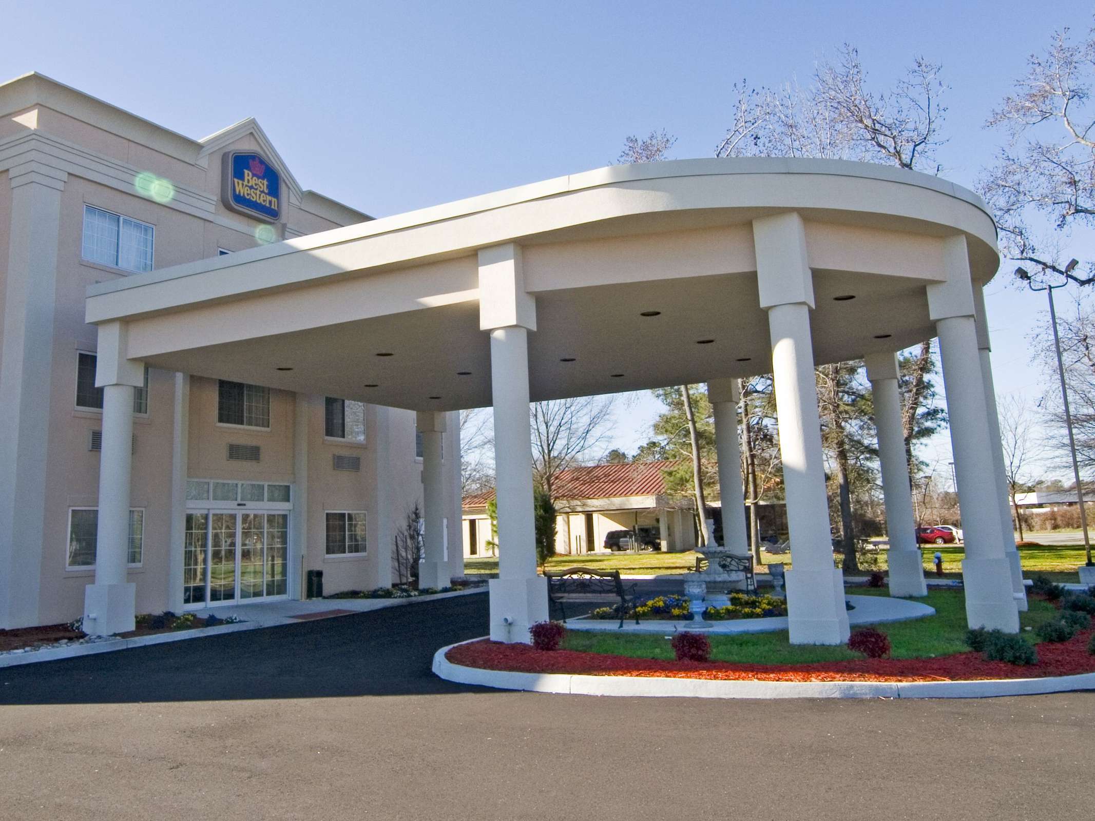 Best Western Plus Newport News Inn & Suites