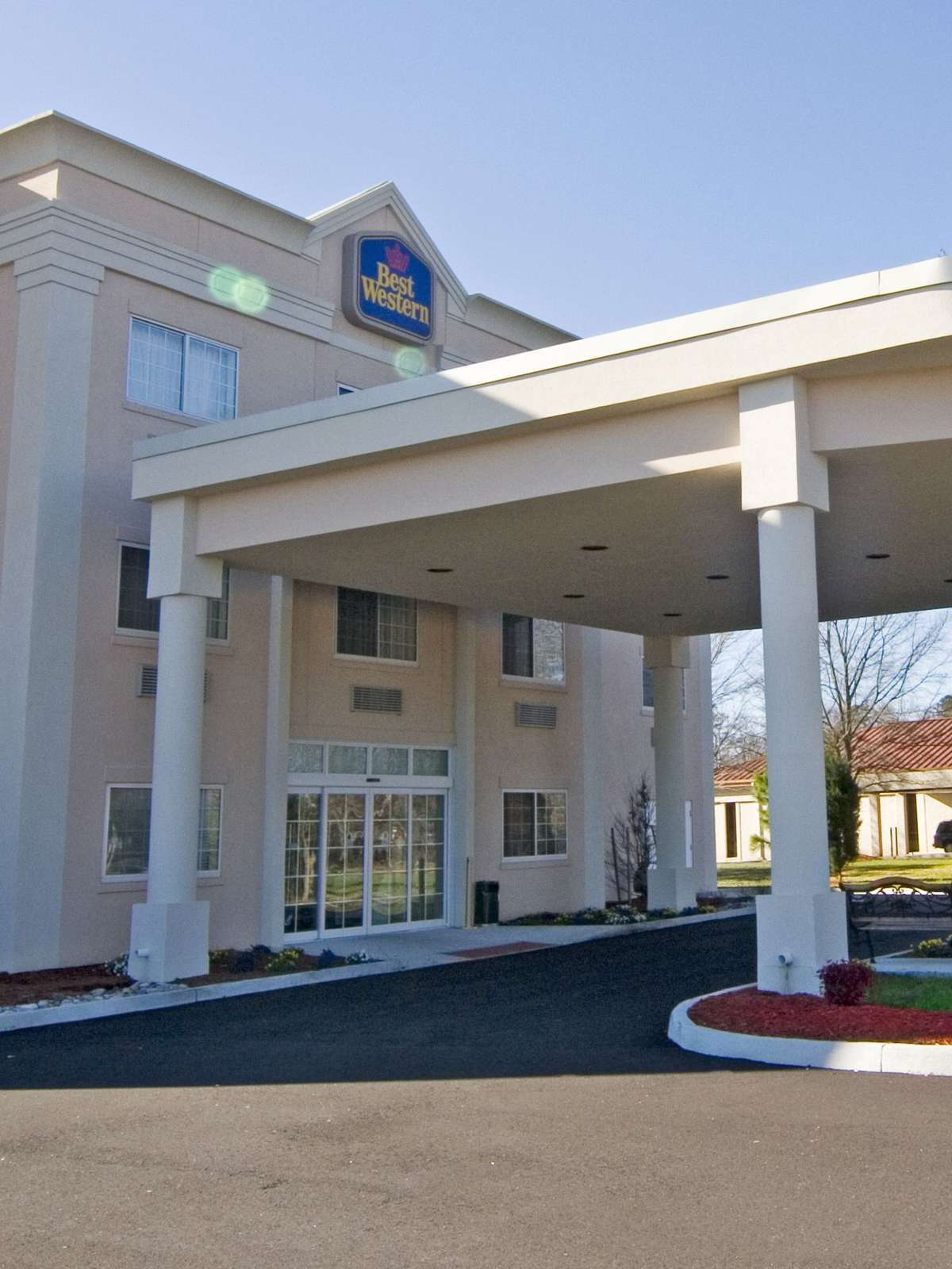 Hotel Best Western Plus Newport News Inn & Suites photo 5