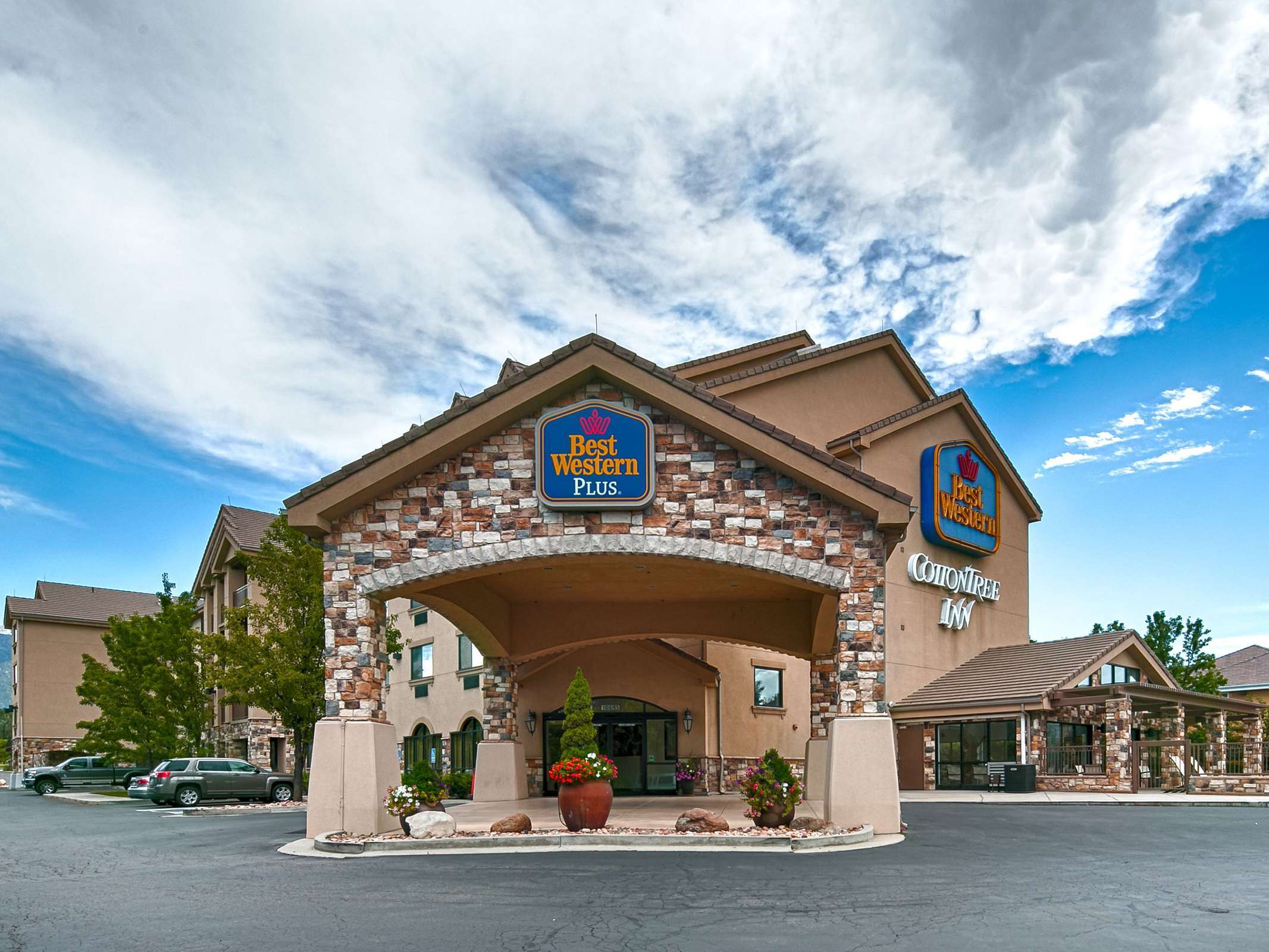 Best Western Plus Cotton Tree Inn