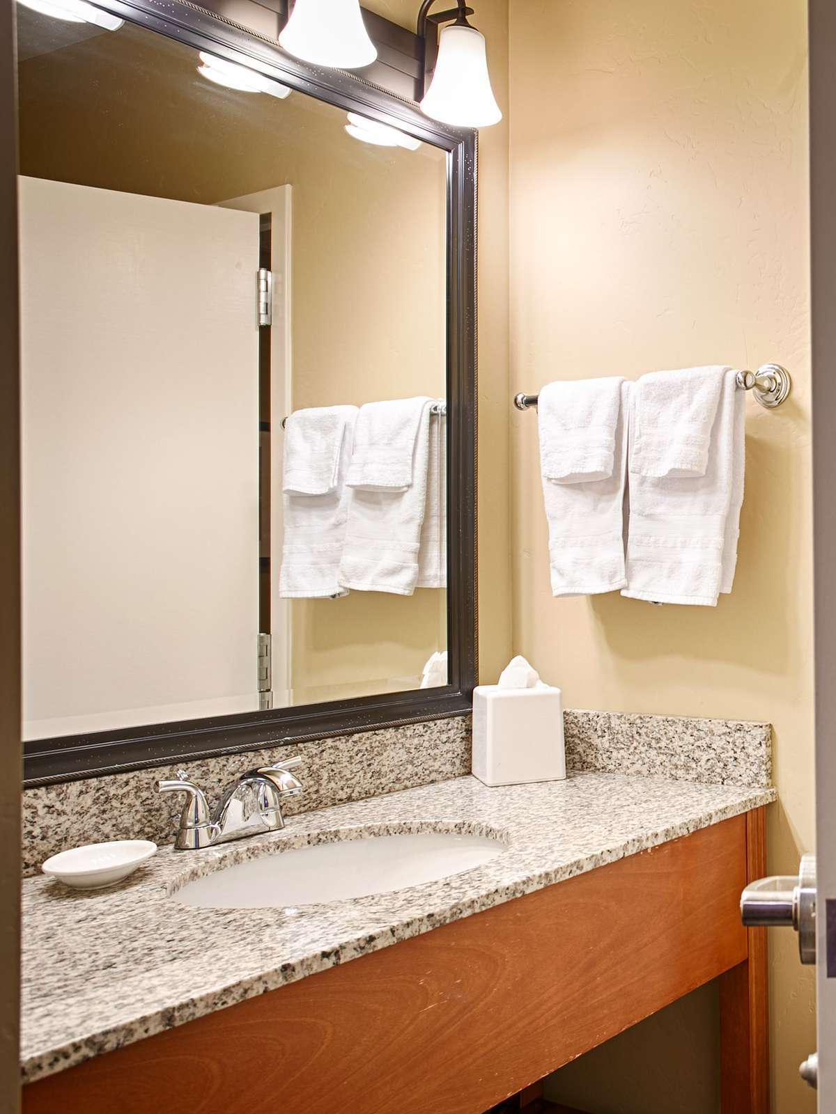 Hotel Best Western Plus Canyon Pines photo 3