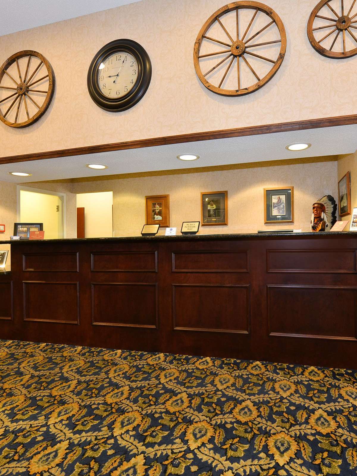Hotel Best Western Plus Crossroads Inn & Suites photo 5